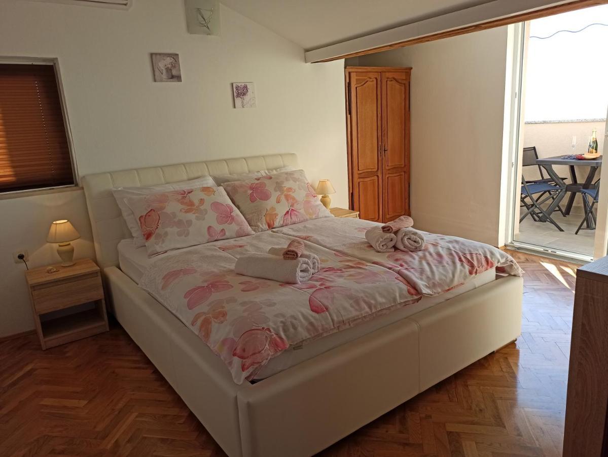Villa Rea Malinska Esterno foto