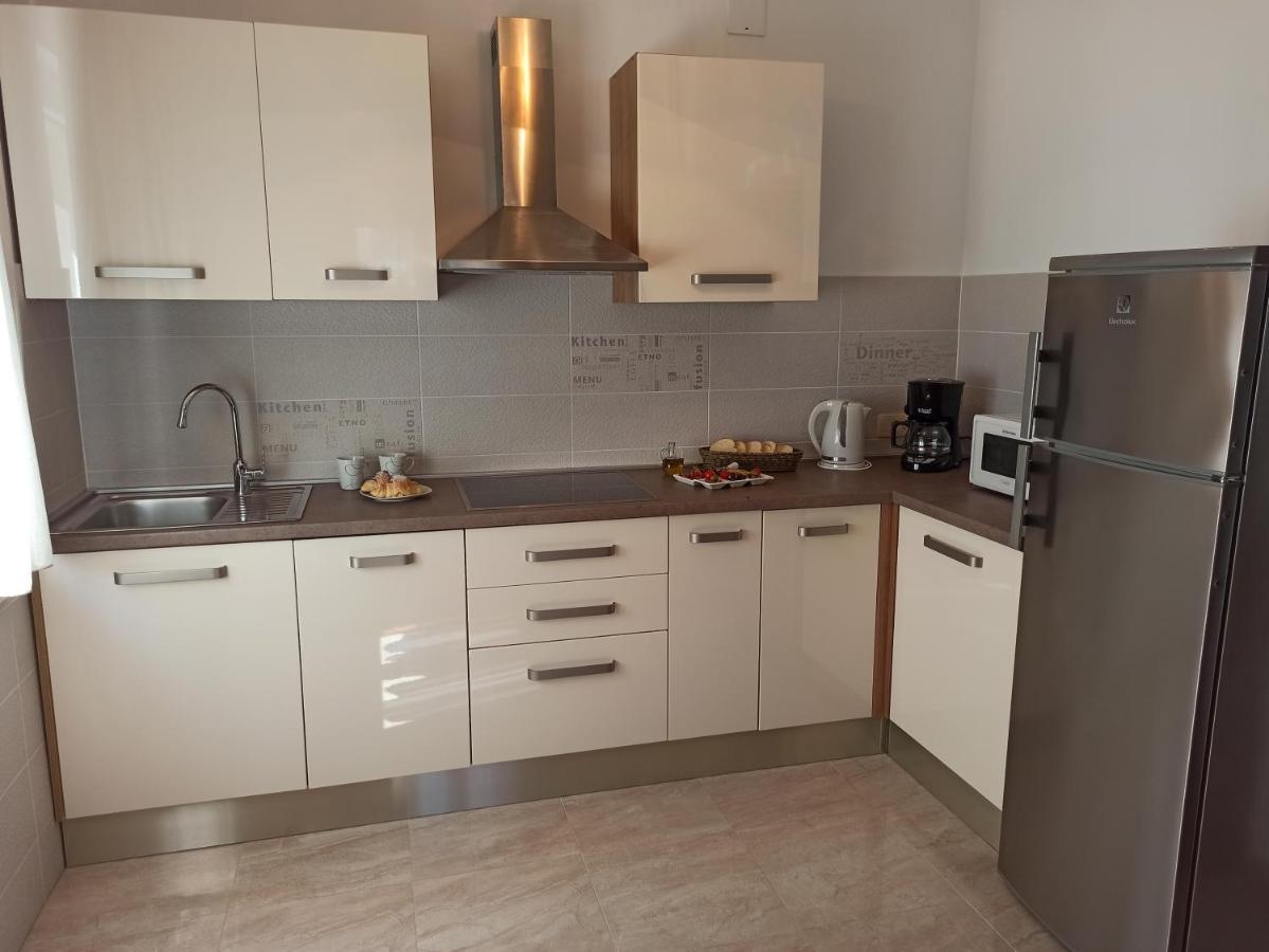 Villa Rea Malinska Esterno foto